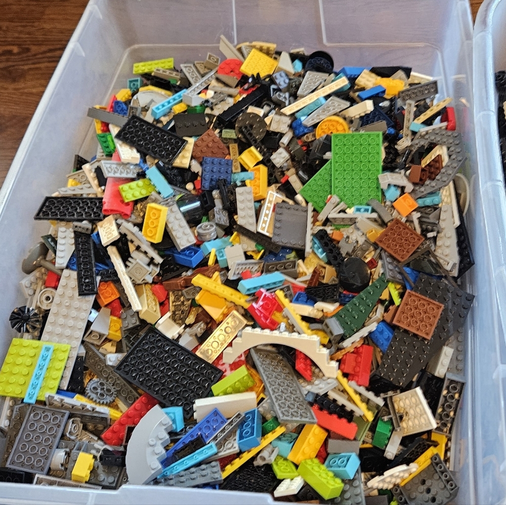 Lot Of Random 2 Lbs. Bag Of Lego Building Bricks